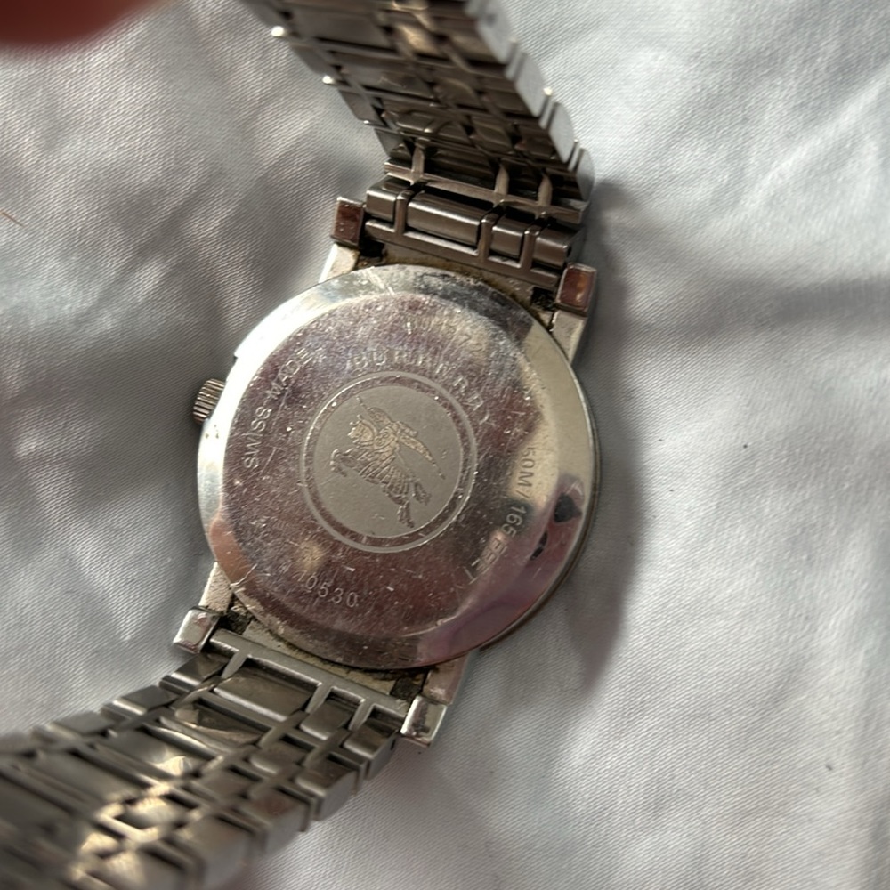 Burberry watch - Picture 5 of 5